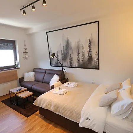 Magla Apartment *